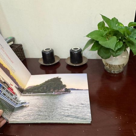 Quynh Moon Homestay Hanoï Extérieur photo